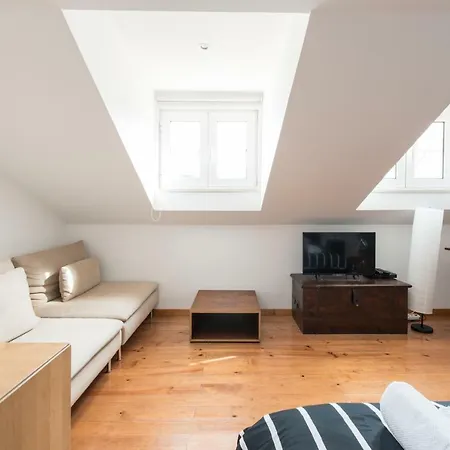 Cozy In Bairro Alto Lisbon